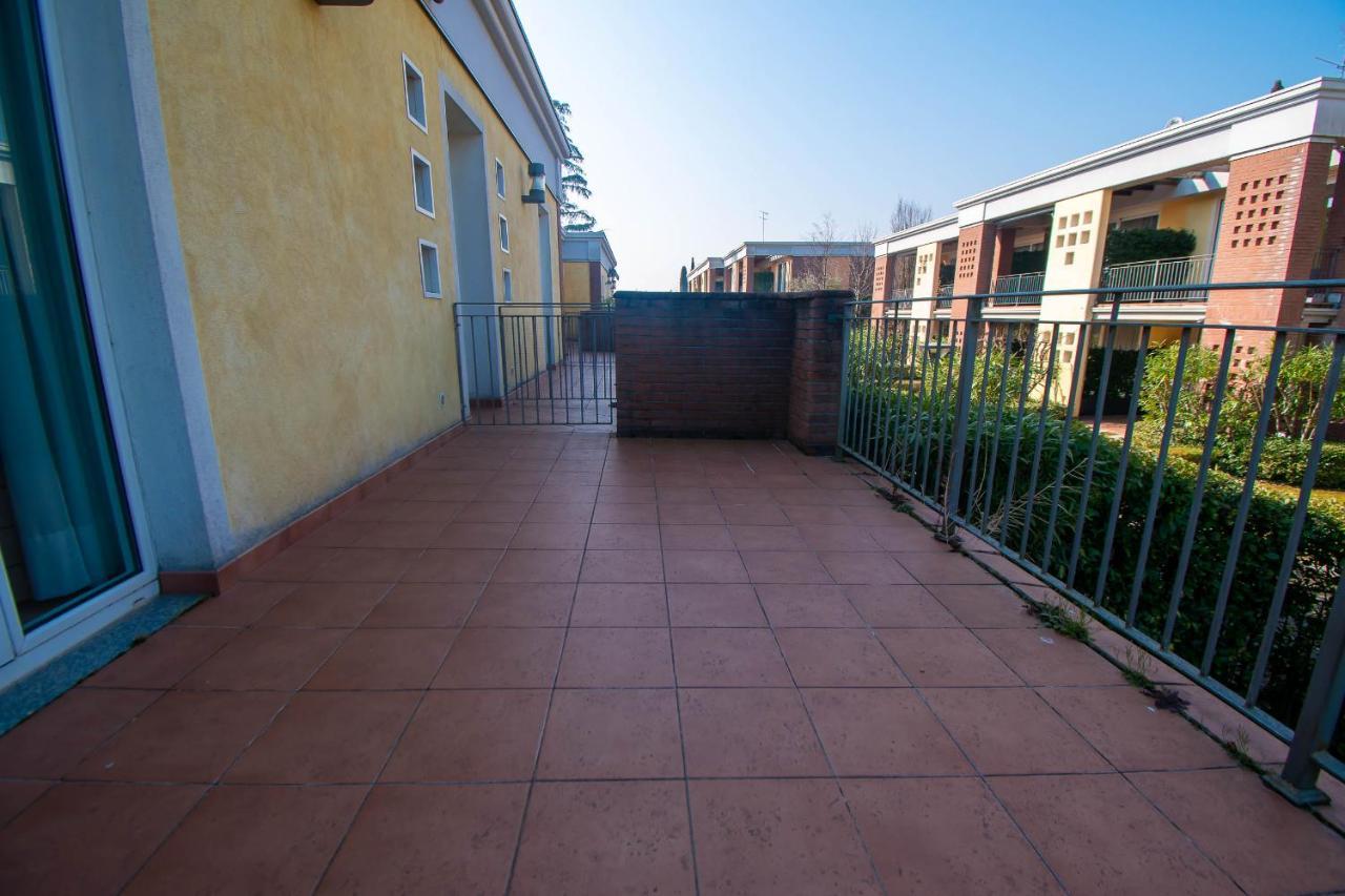 Lato Soleggiato @Gardazzurro Apartment ปาเดงเก ซุล การ์ดา ภายนอก รูปภาพ