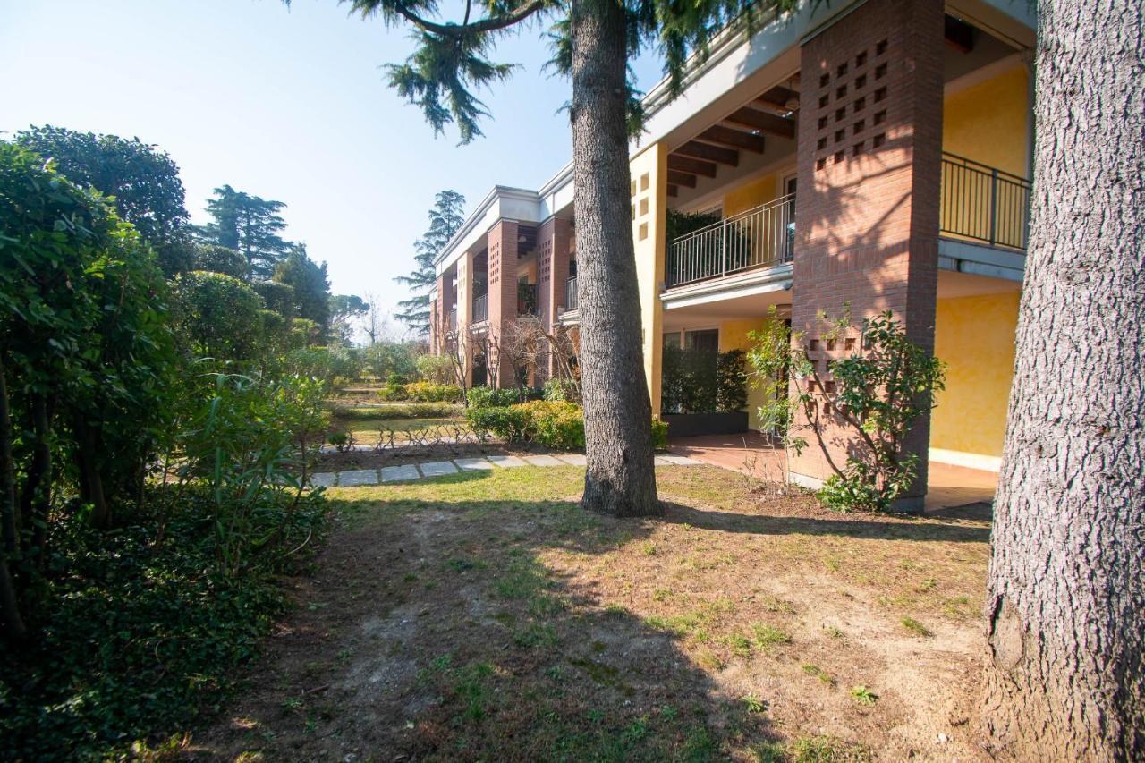 Lato Soleggiato @Gardazzurro Apartment ปาเดงเก ซุล การ์ดา ภายนอก รูปภาพ