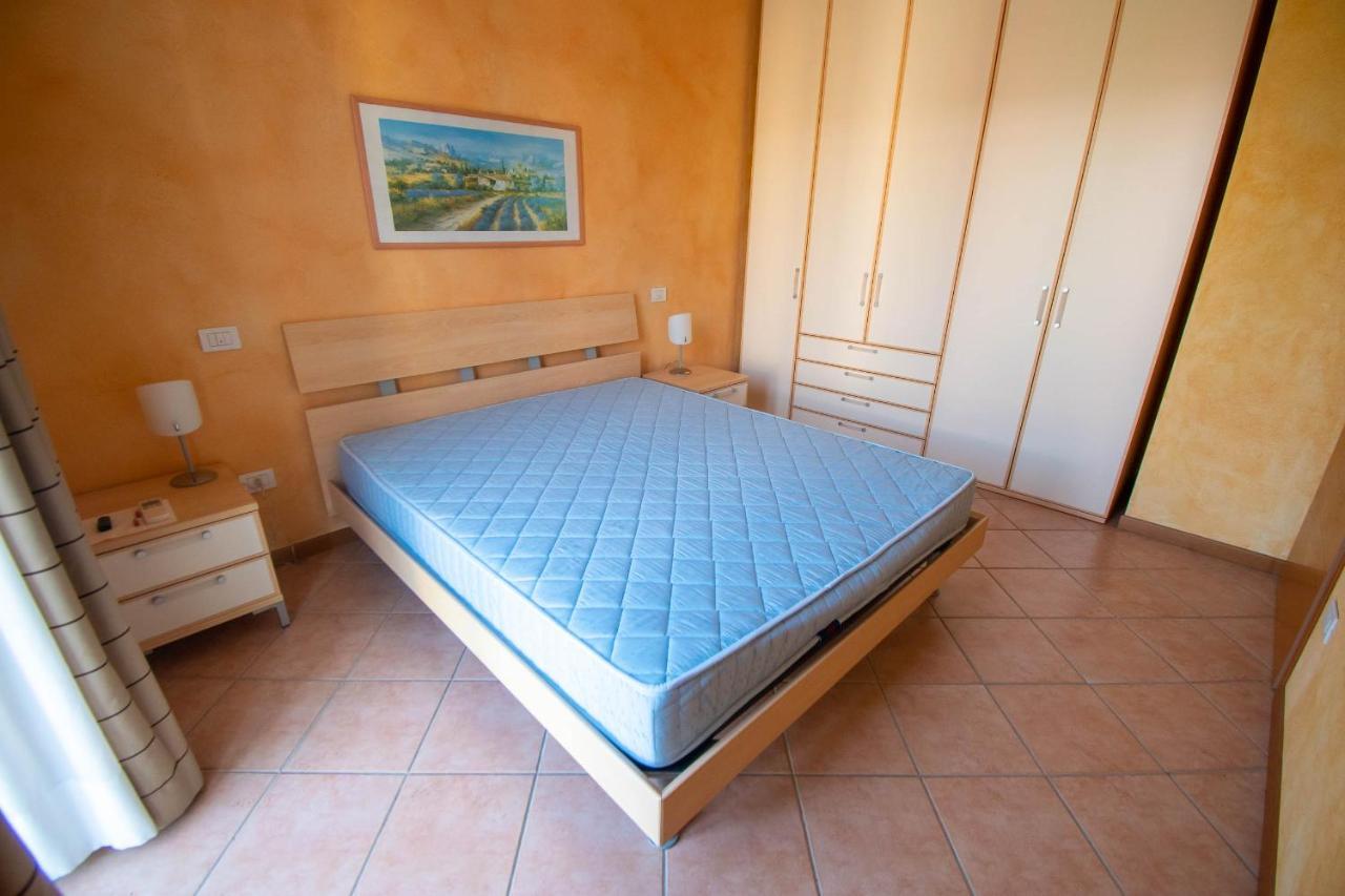 Lato Soleggiato @Gardazzurro Apartment ปาเดงเก ซุล การ์ดา ภายนอก รูปภาพ