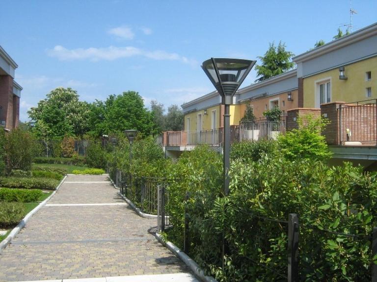 Lato Soleggiato @Gardazzurro Apartment ปาเดงเก ซุล การ์ดา ภายนอก รูปภาพ